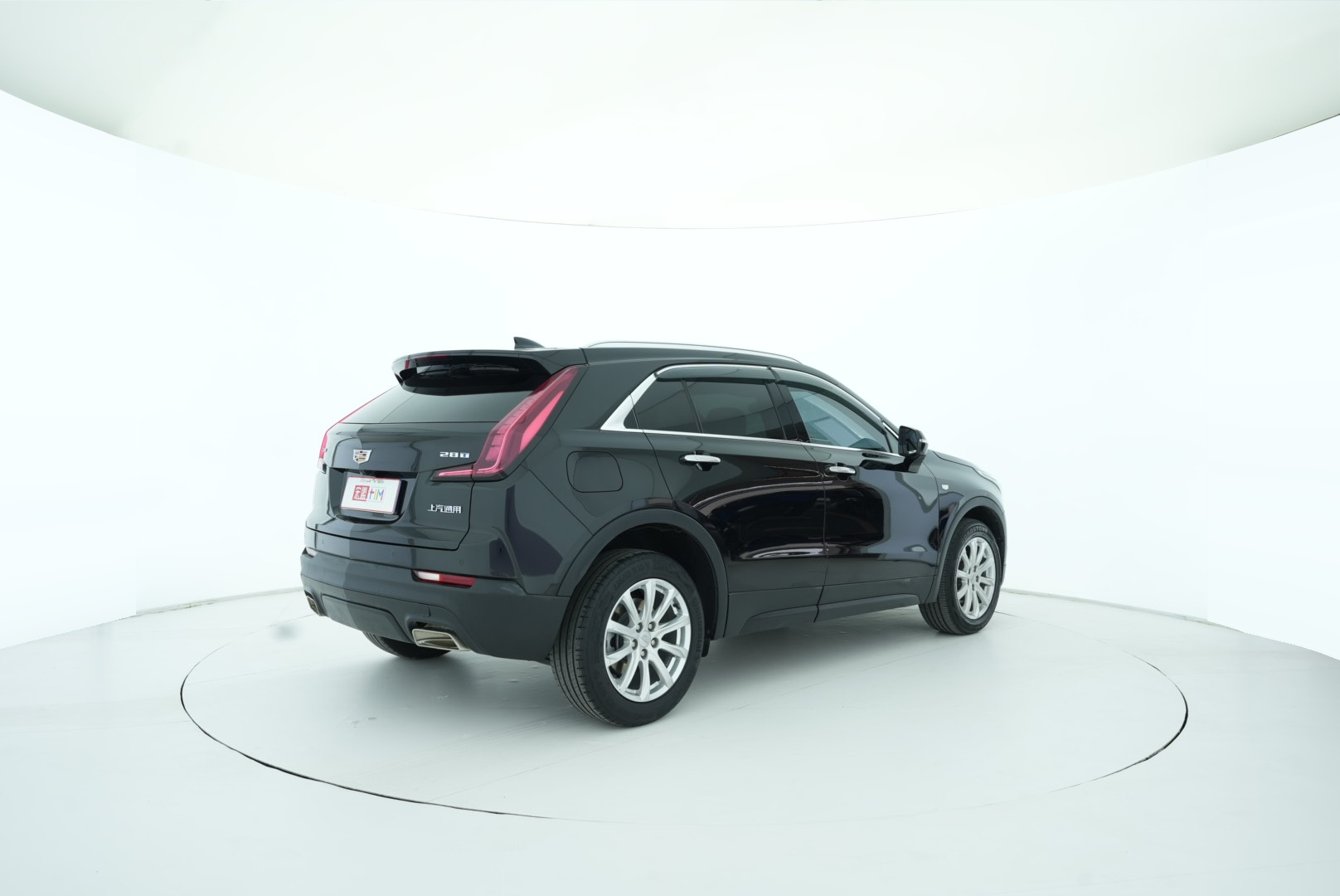 Cadillac XT4 2023 — фото 6