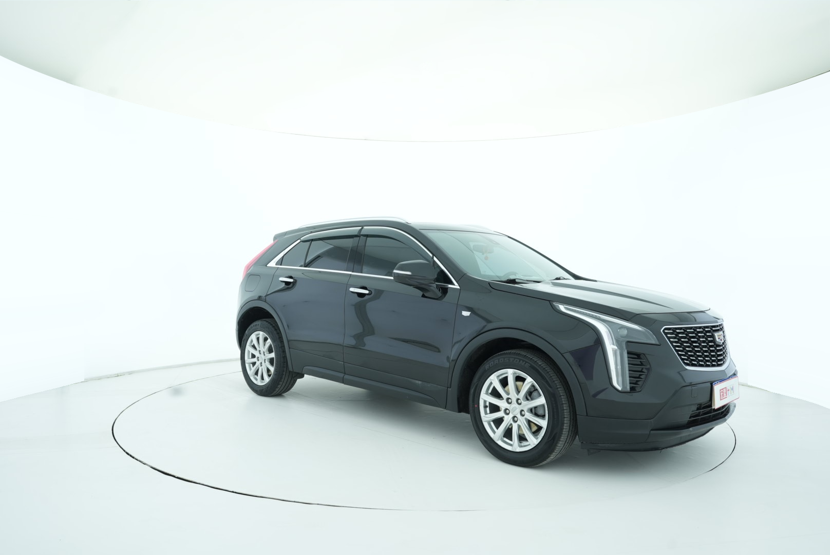 Cadillac XT4 2023 — фото 8