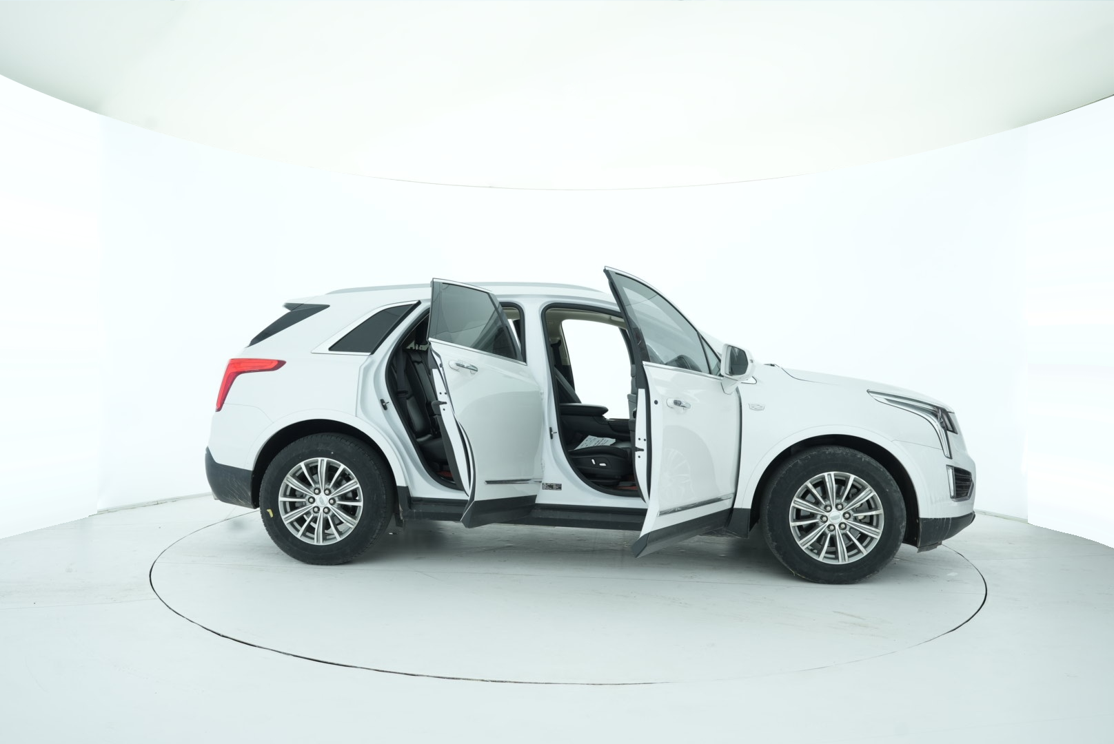 Cadillac XT5 2018 — фото 11