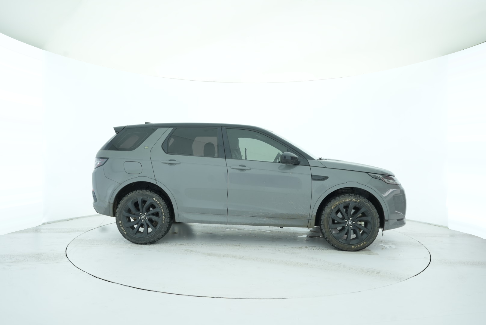 Land Rover Discover the Sports Version 2020 — фото 7