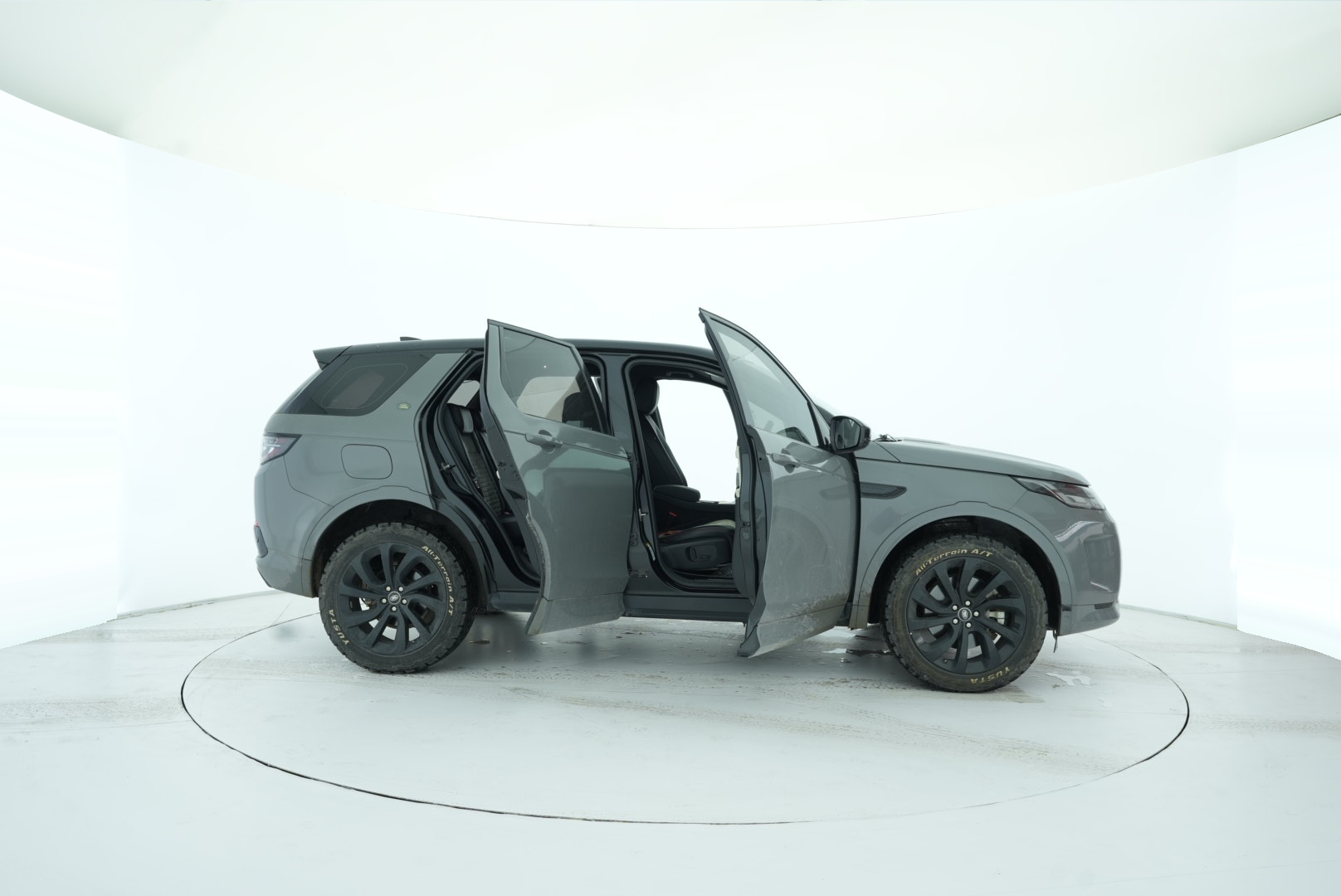 Land Rover Discover the Sports Version 2020 — фото 10