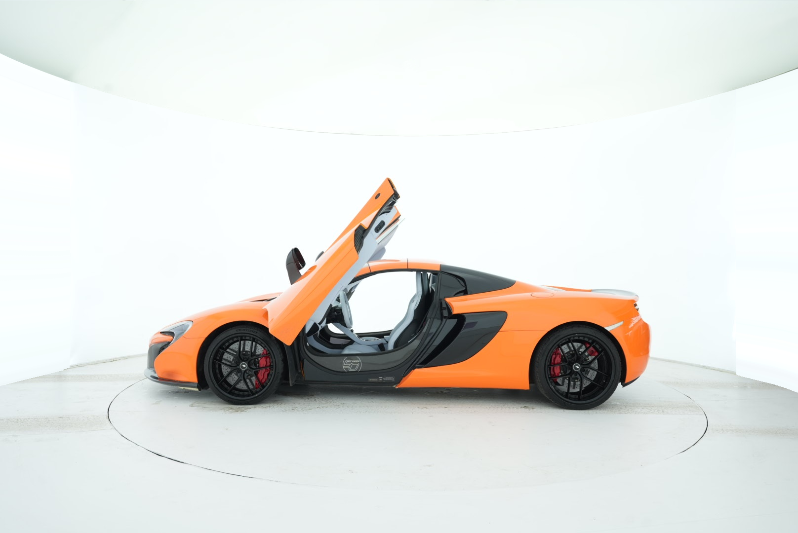 McLaren 12C 2013 — фото 12