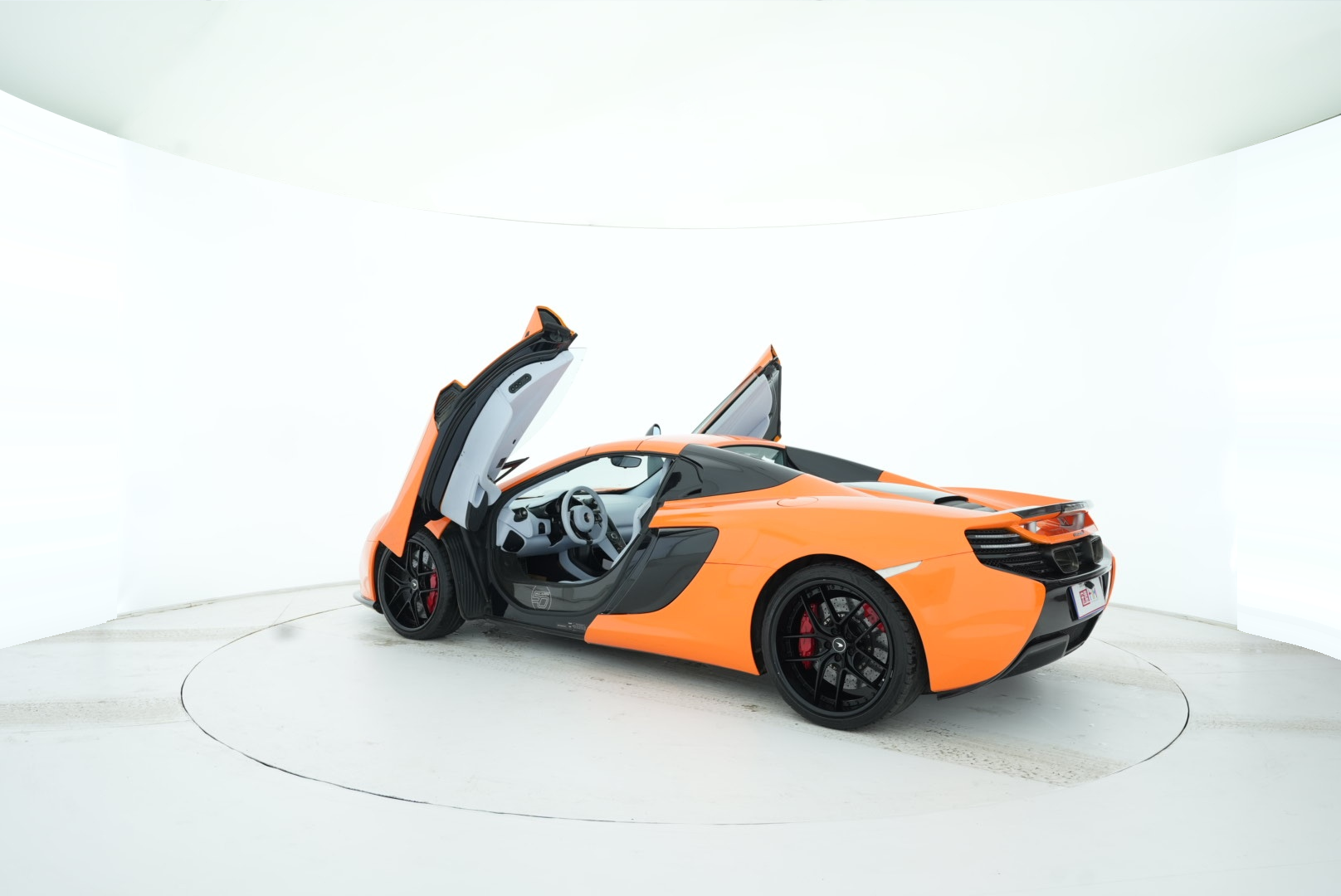 McLaren 12C 2013 — фото 13