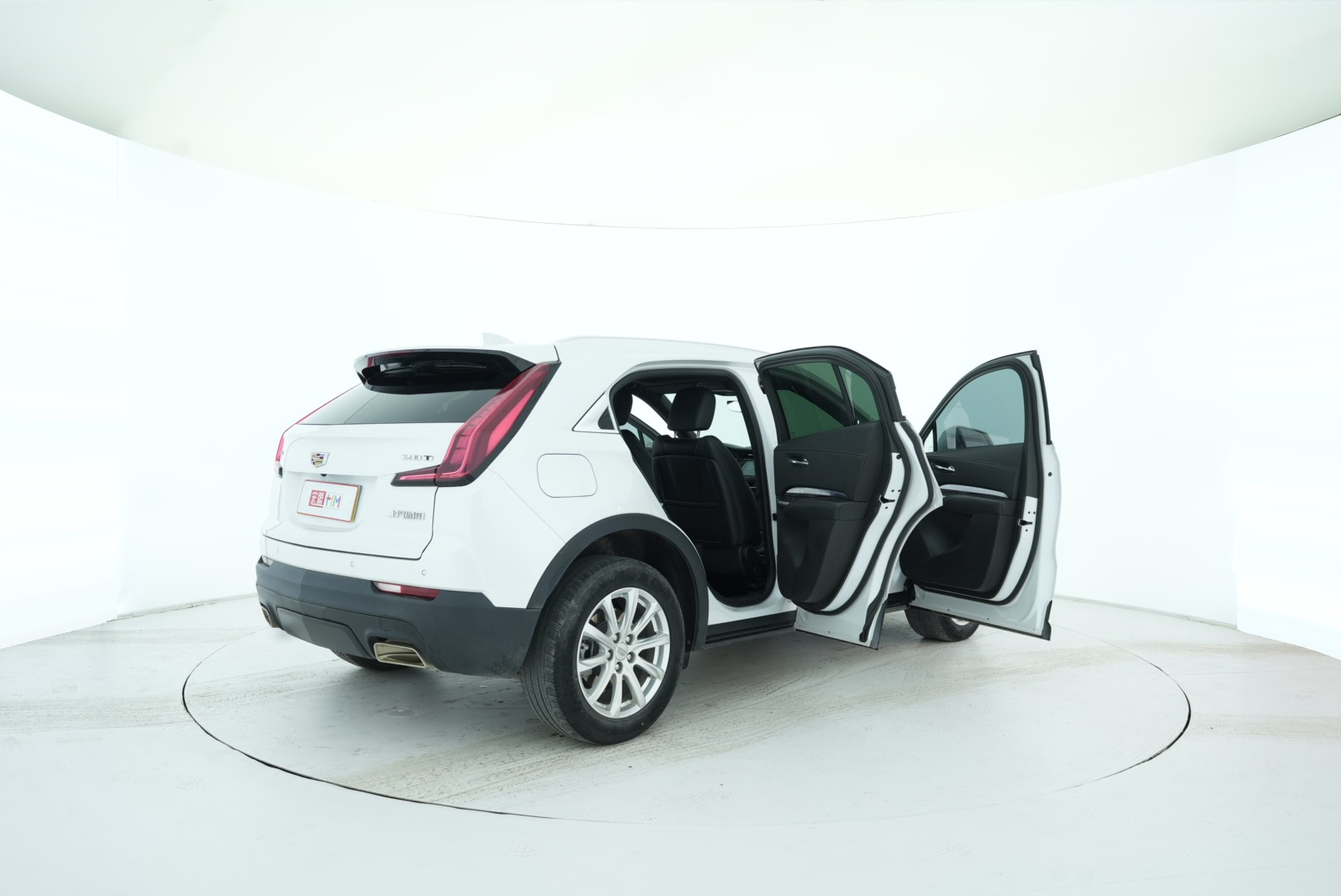 Cadillac XT4 2021 — фото 15
