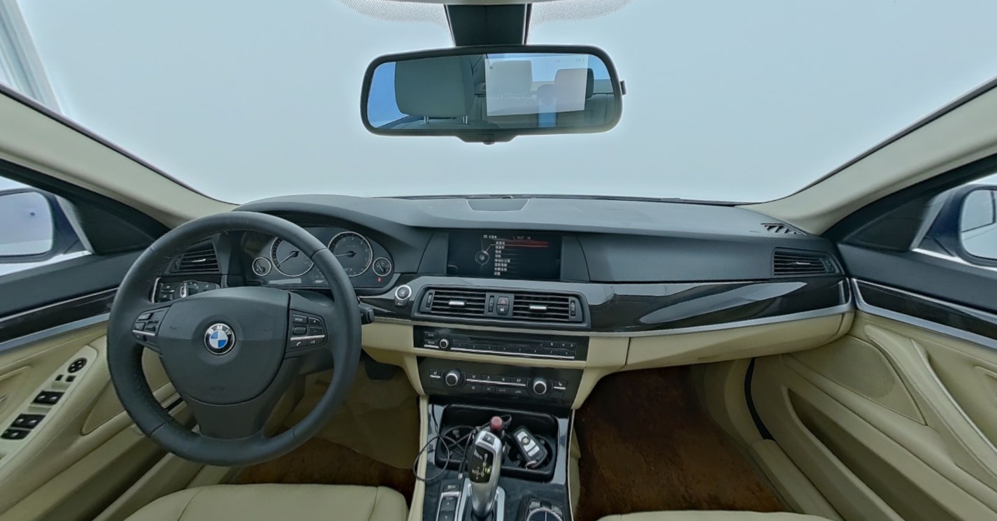 BMW 5 Series 2013 — фото 1
