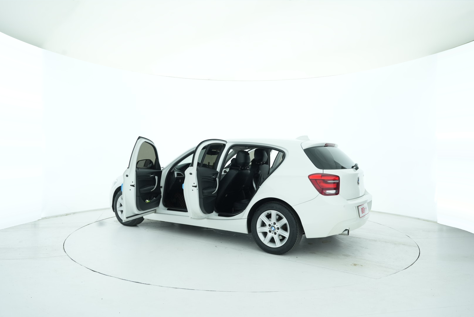 BMW 1 Series (Import) 2012 — фото 13