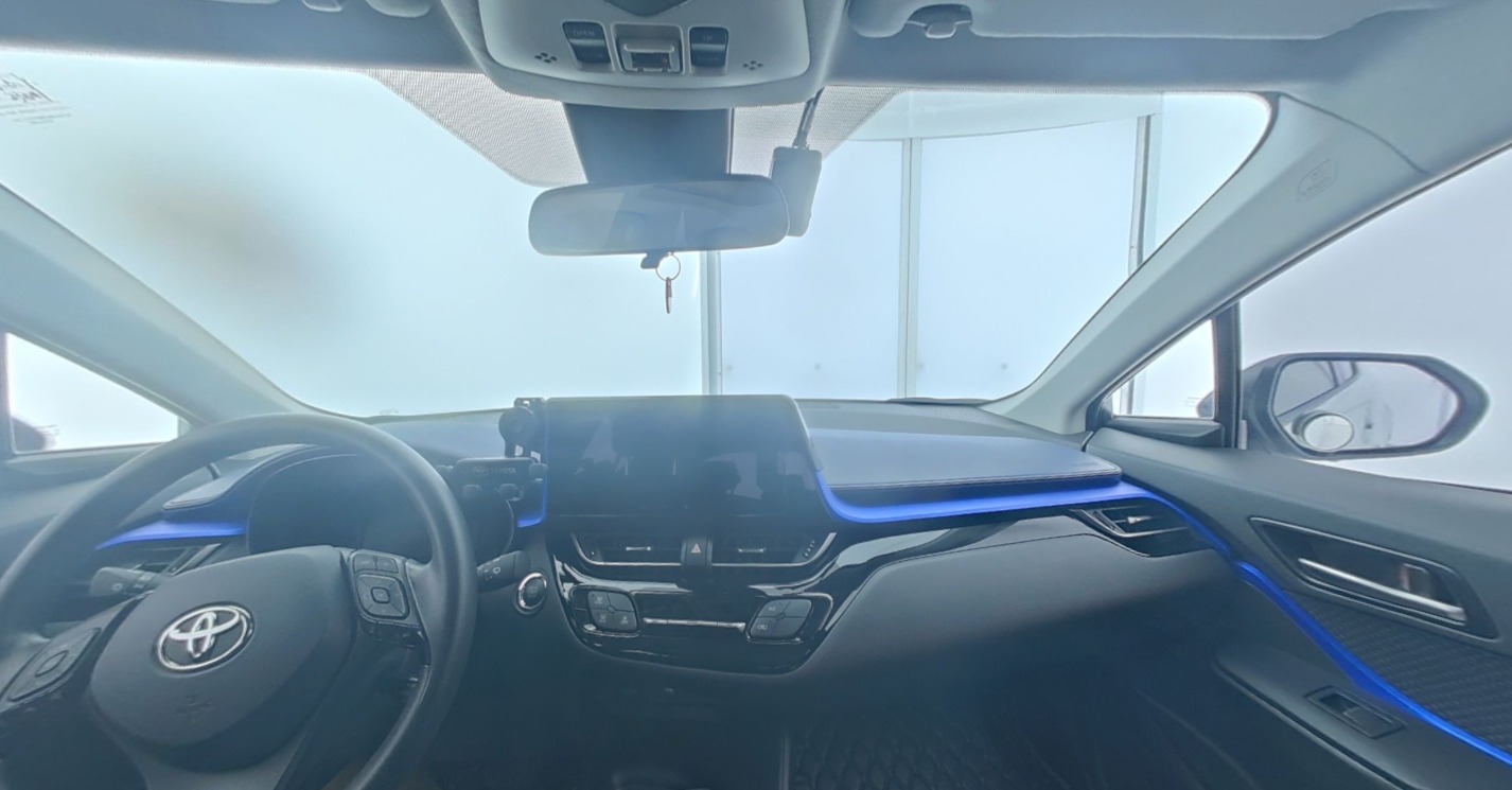 Toyota C-HR 2023 — фото 1