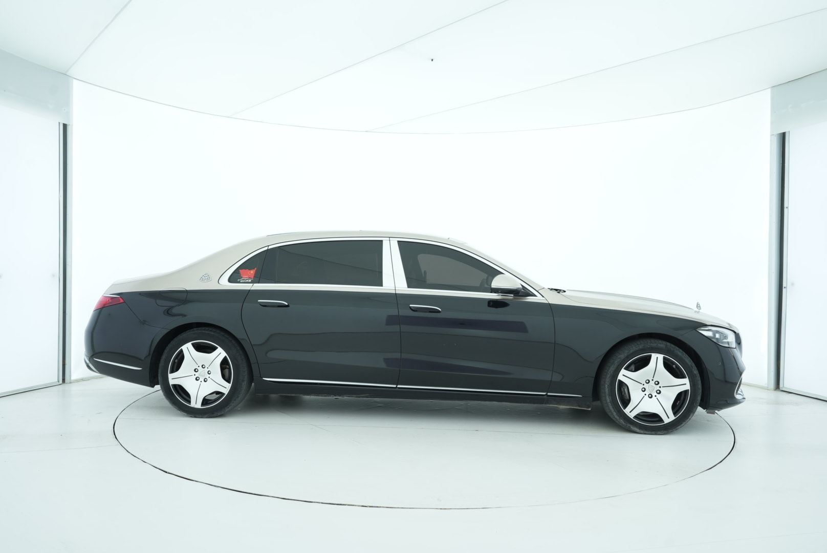 Mercedes Benz Maybach S-Class 2021 — фото 7