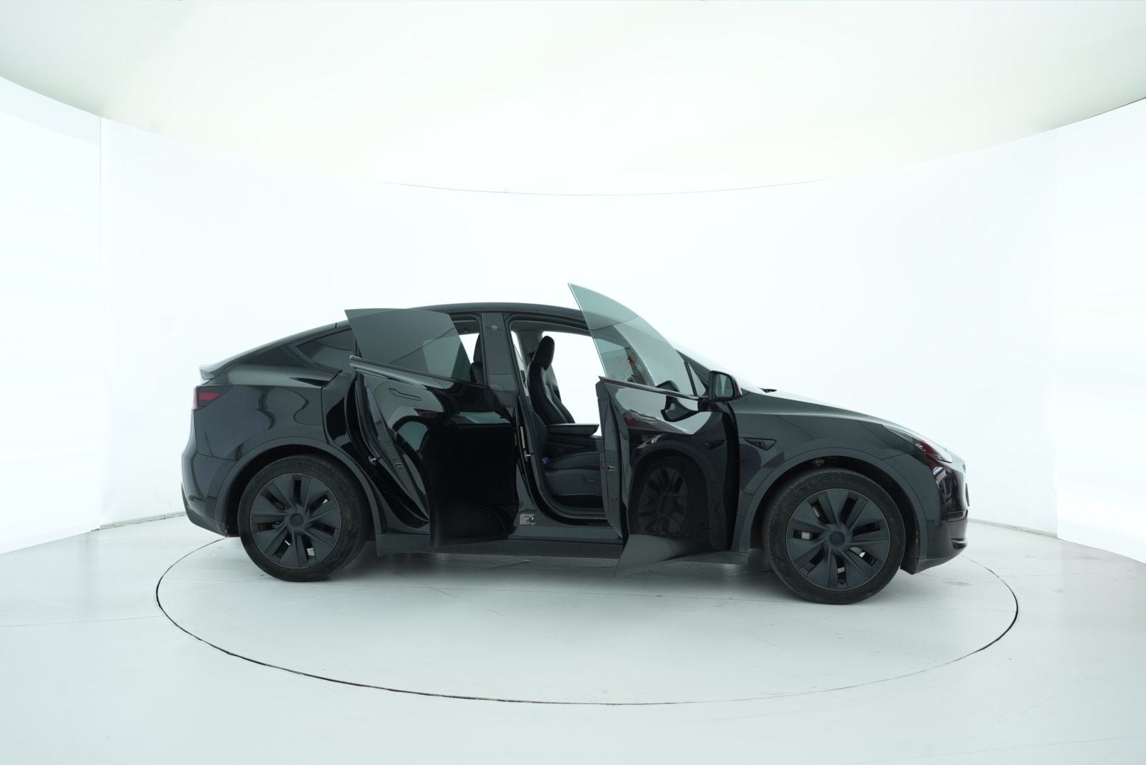 Tesla Model Y 2023 — фото 16