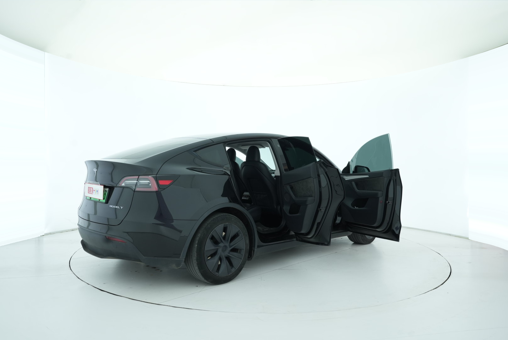 Tesla Model Y 2023 — фото 15