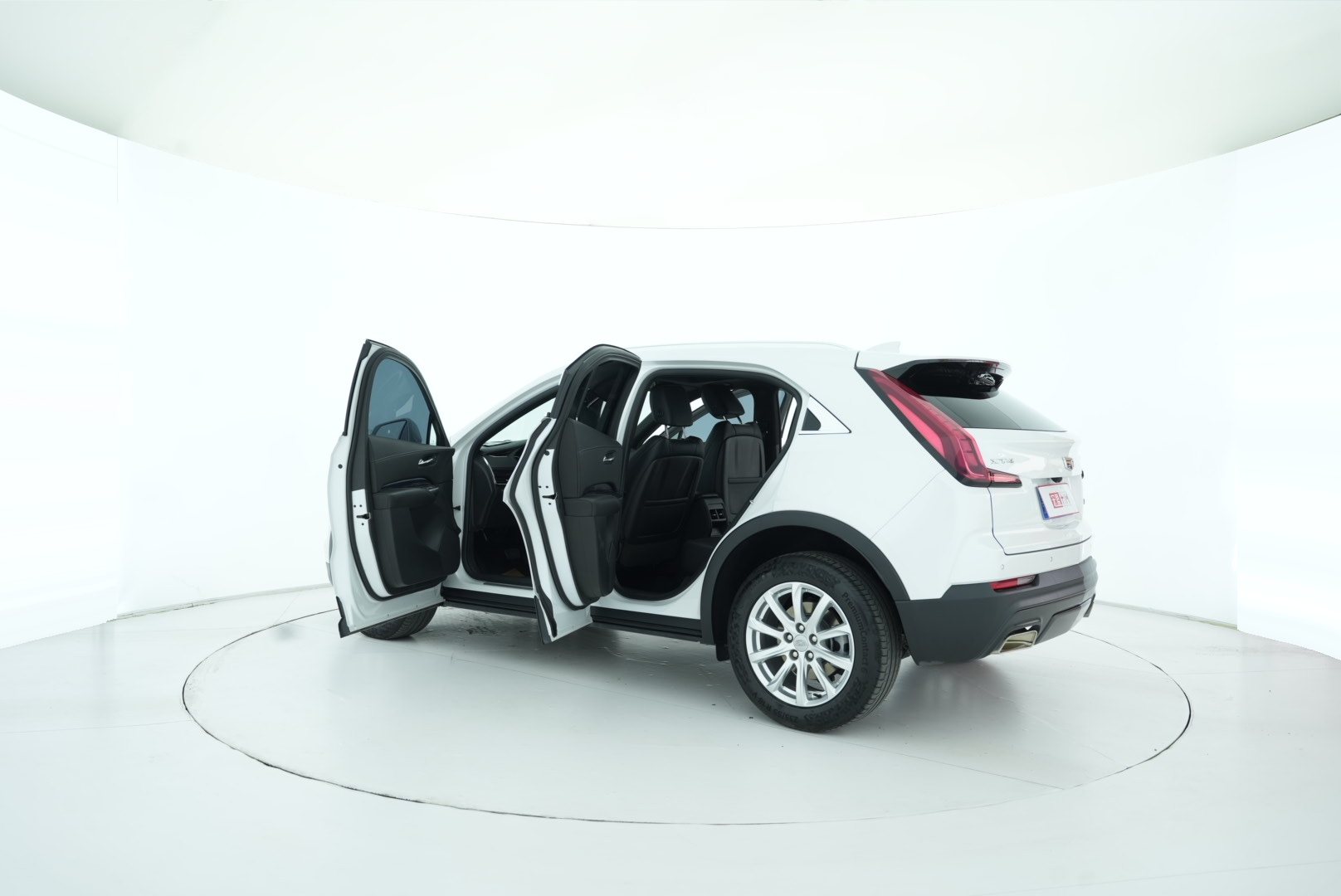 Cadillac XT4 2021 — фото 12