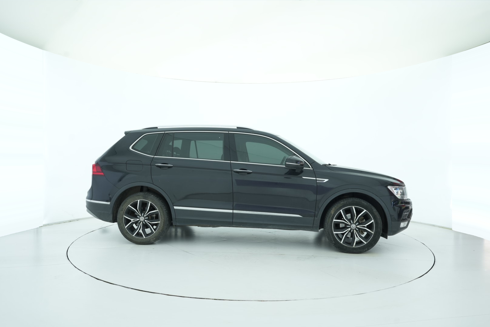 Volkswagen Tiguan L 2019 — фото 12