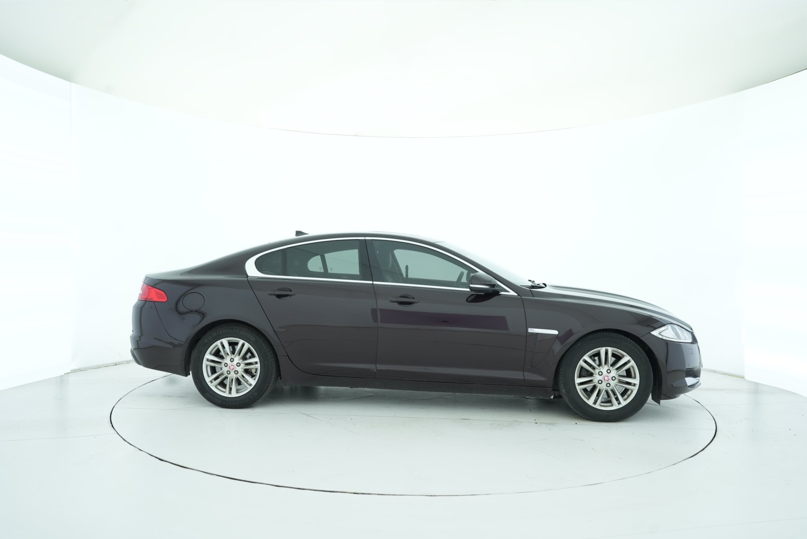 Jaguar XF 2015 — фото 7