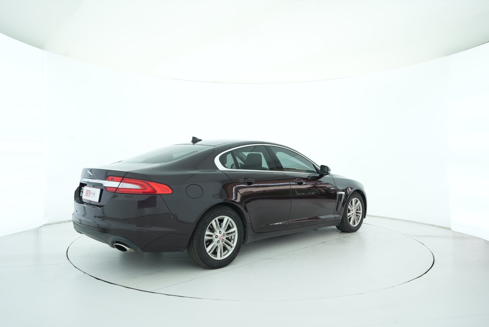 Jaguar XF 2015 — фото 6