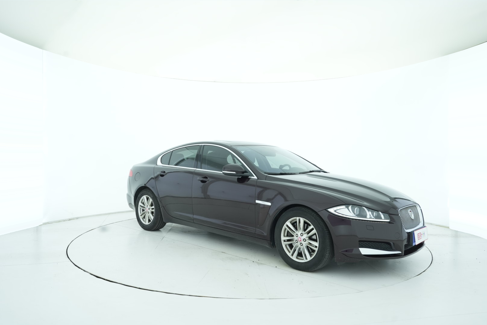 Jaguar XF 2015 — фото 8