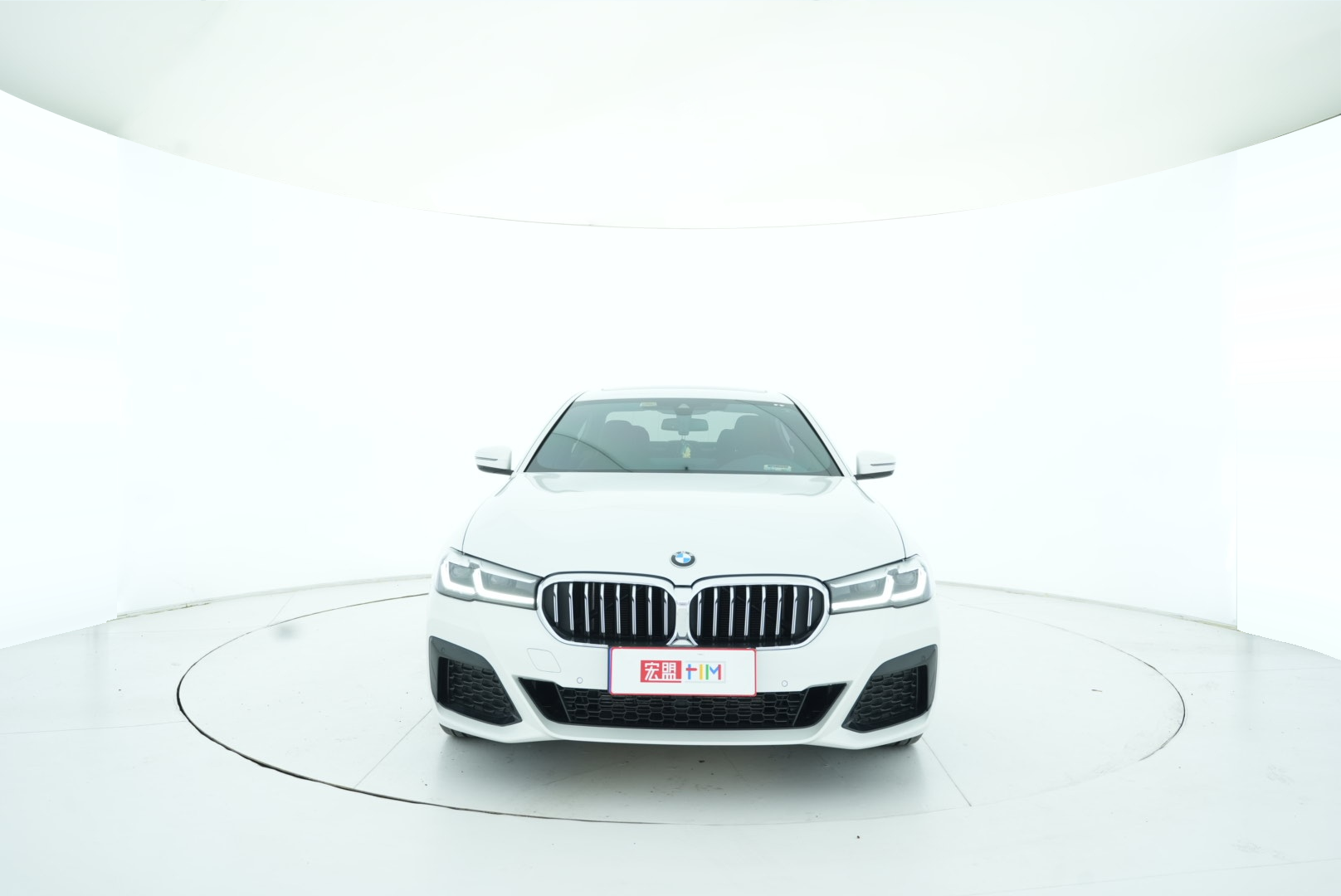 BMW 5 Series 2021 — фото 9