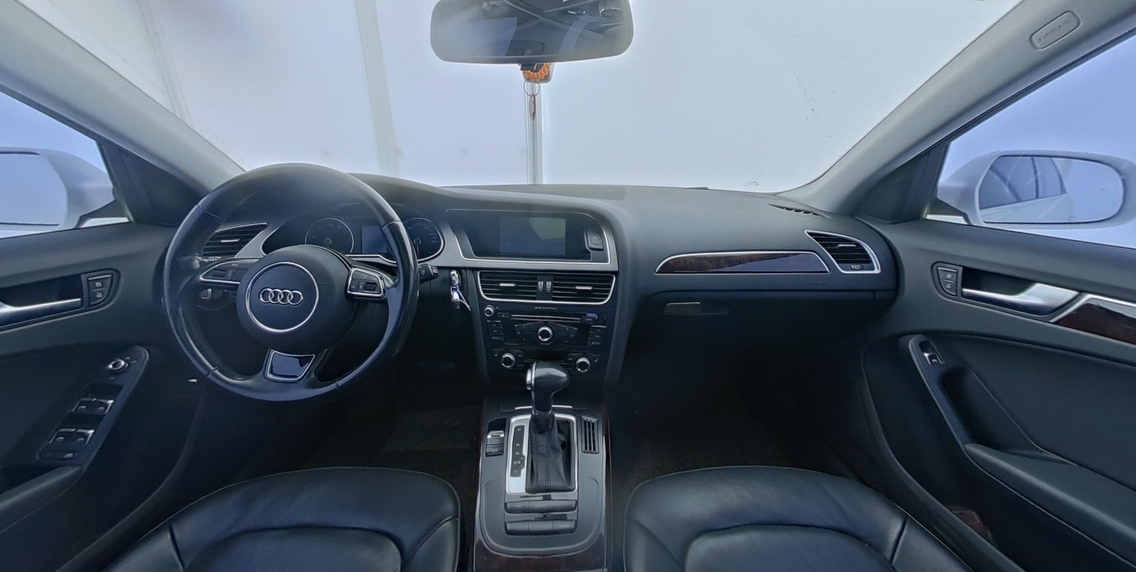 Audi A4L 2015 — фото 1