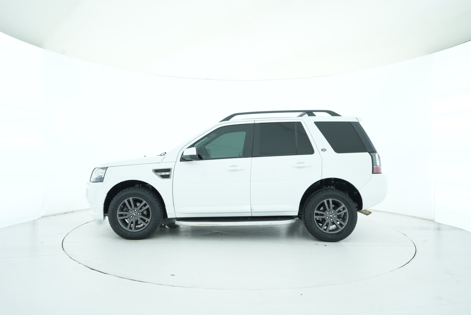 Land Rover Divine Walker 2015 — фото 3