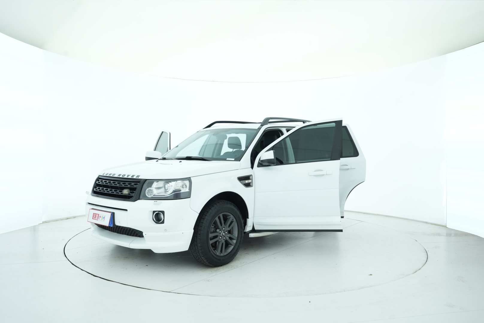 Land Rover Divine Walker 2015 — фото 10