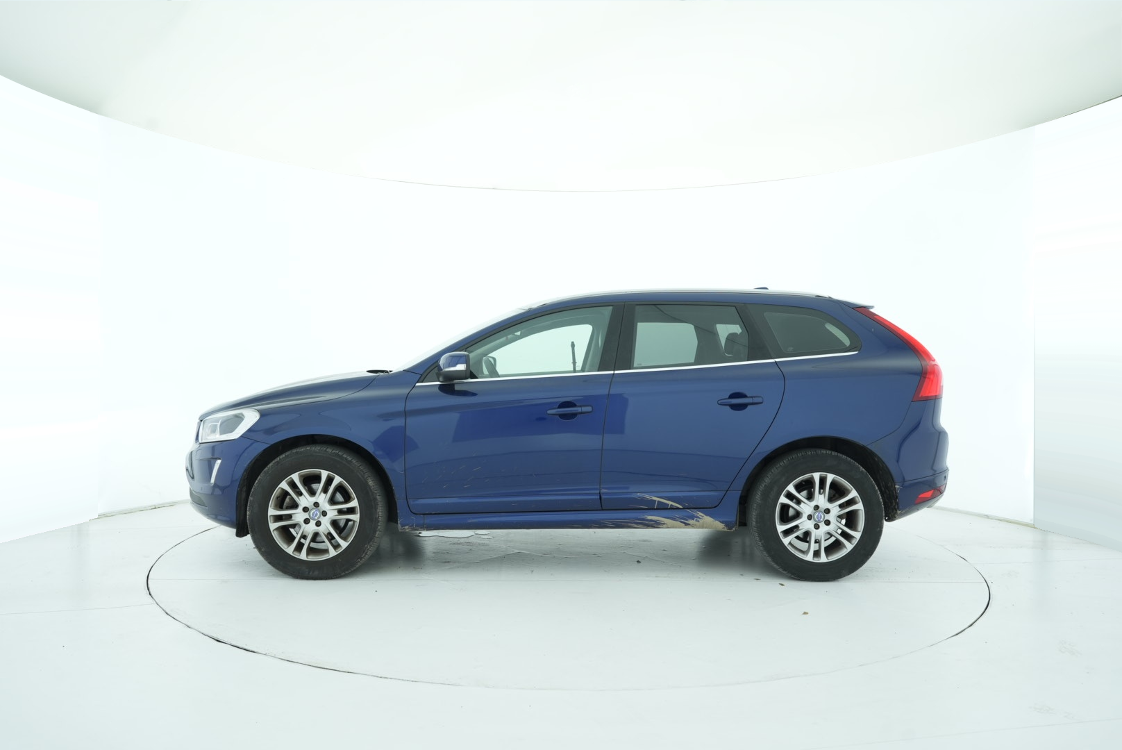 VOLVO XC60 2016 — фото 3