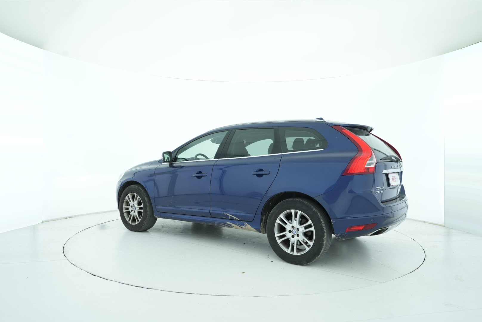 VOLVO XC60 2016 — фото 4