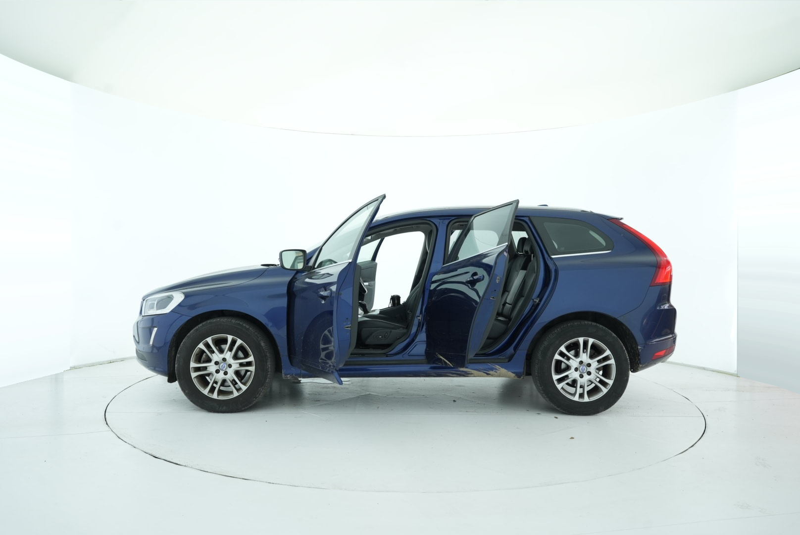 VOLVO XC60 2016 — фото 12