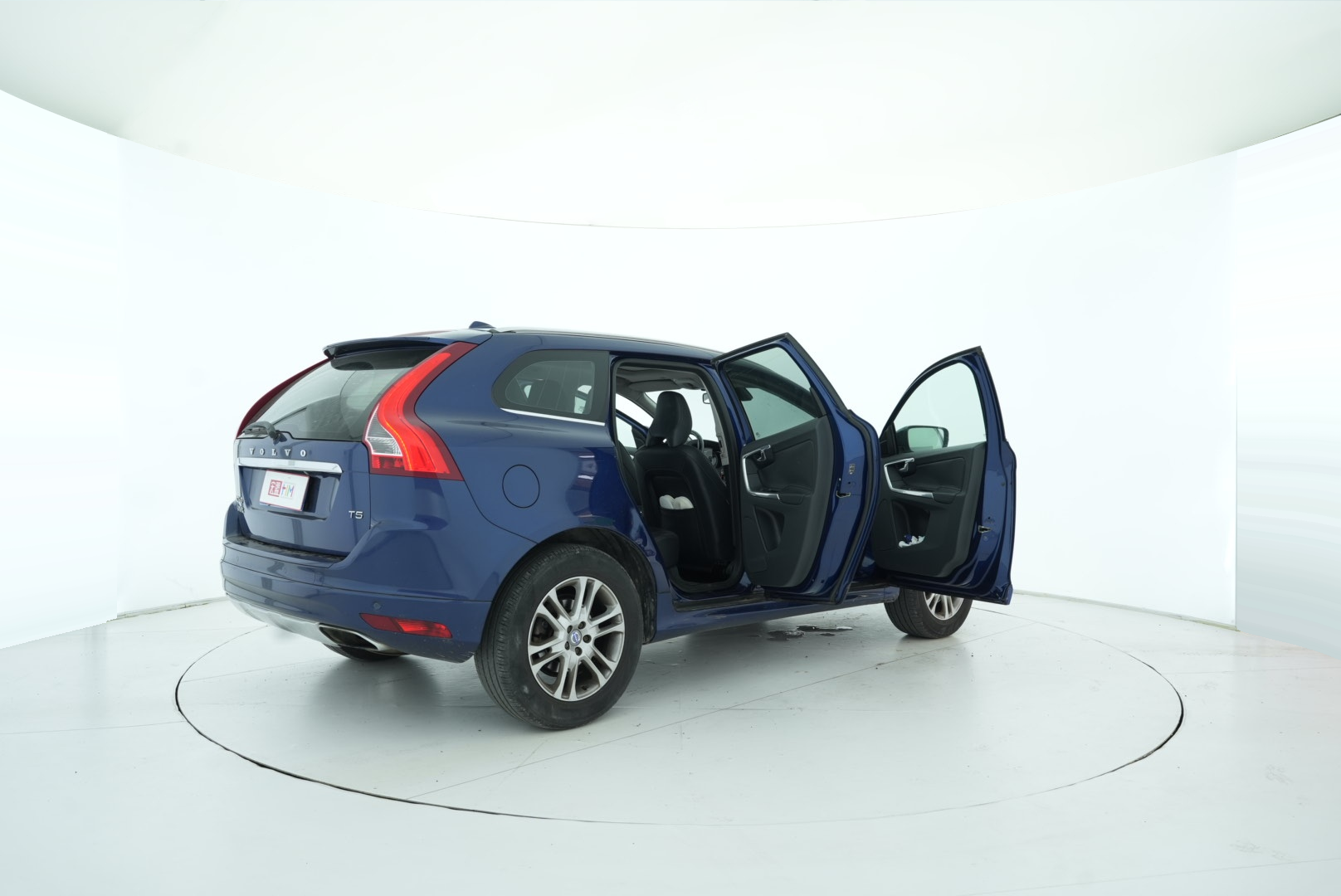 VOLVO XC60 2016 — фото 15