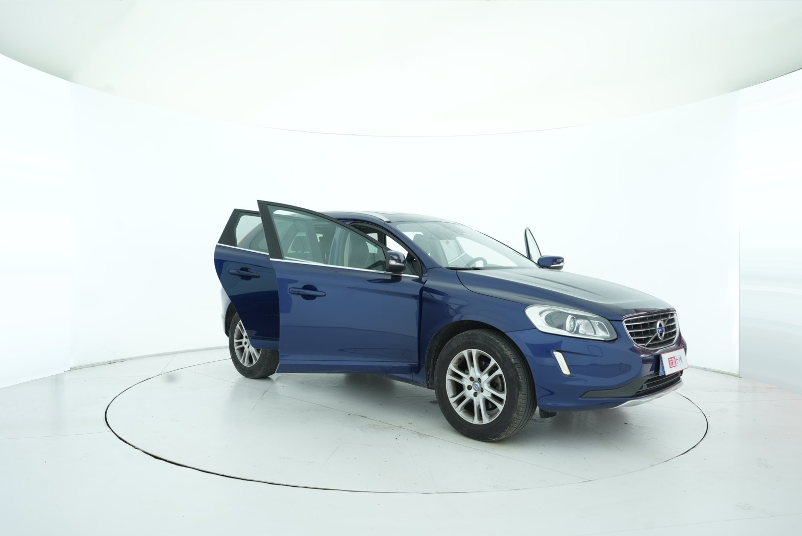VOLVO XC60 2016 — фото 17