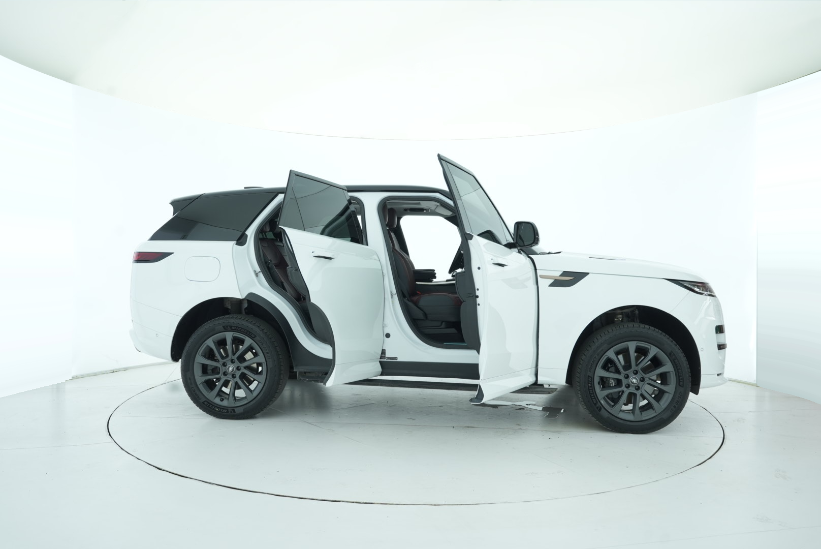 Land Rover Range Rover Sport 2024 — фото 16