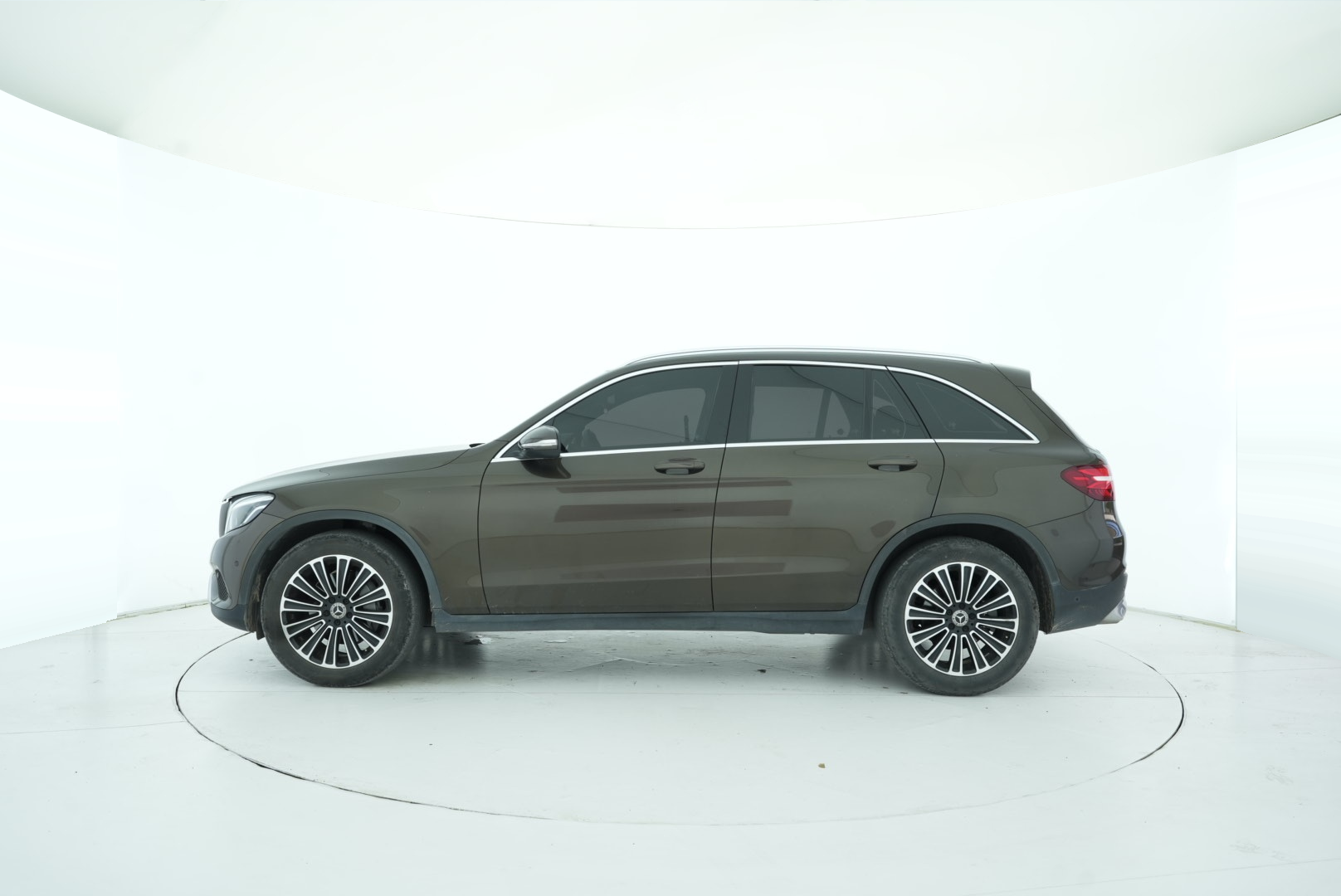 Mercedes Benz GLC 2018 — фото 3