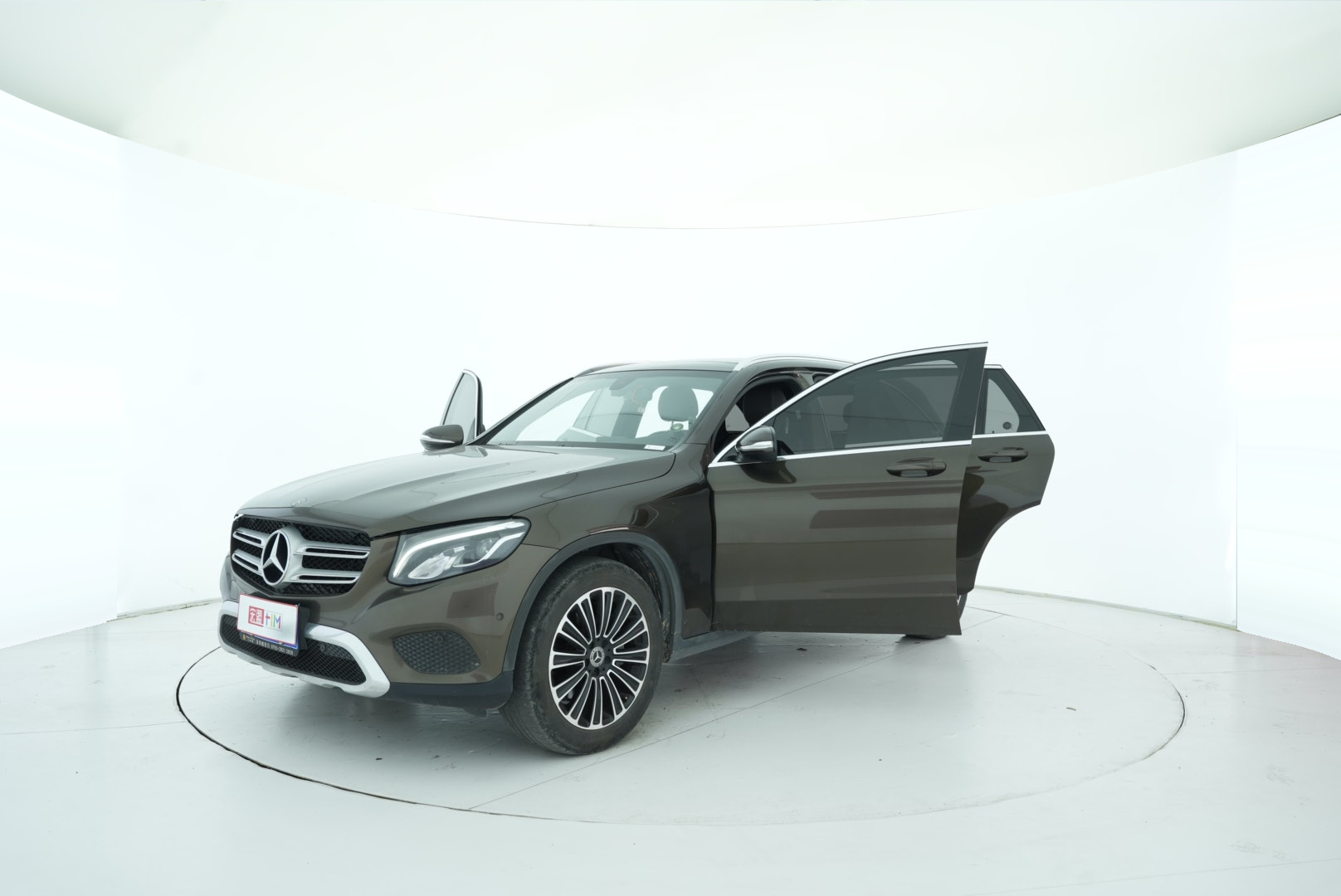 Mercedes Benz GLC 2018 — фото 11