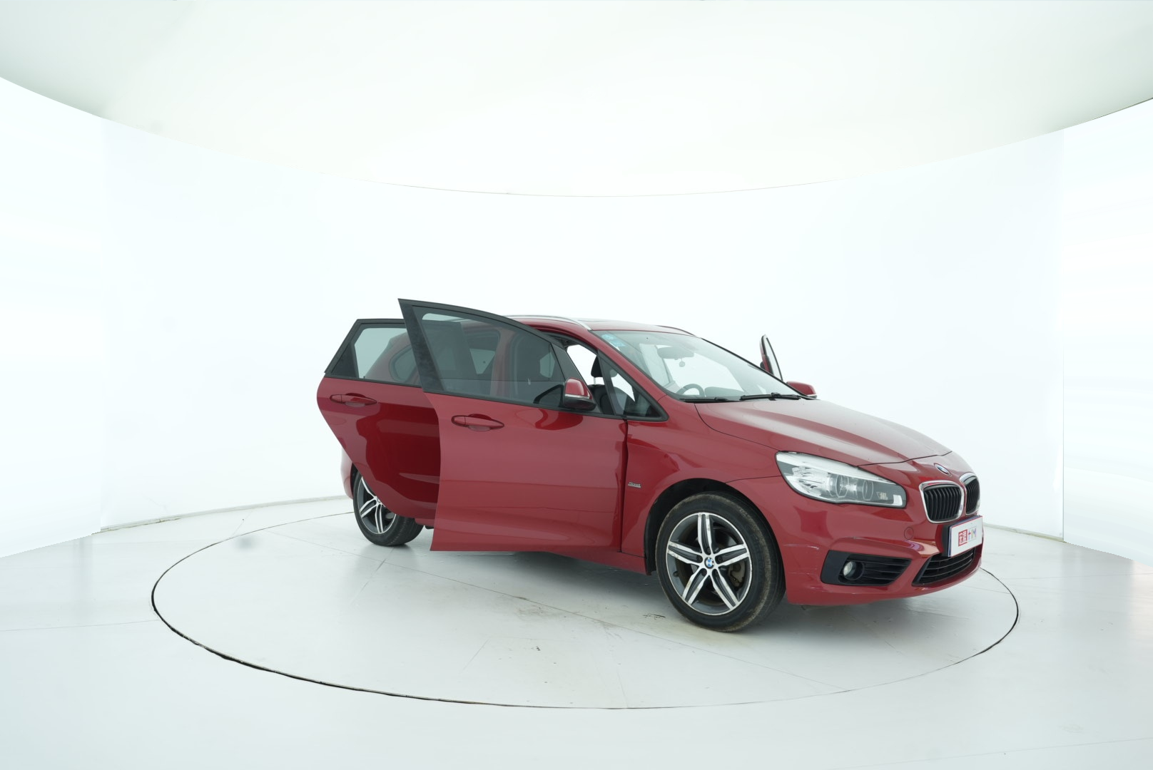 BMW 2 Series Tourer 2016 — фото 17