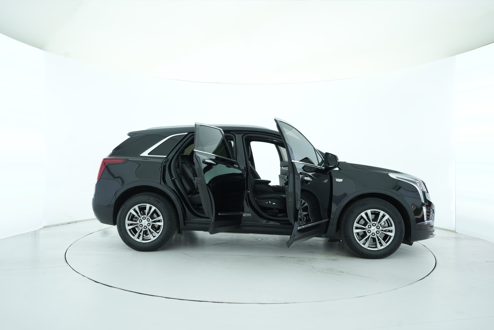 Cadillac XT5 2020 — фото 16