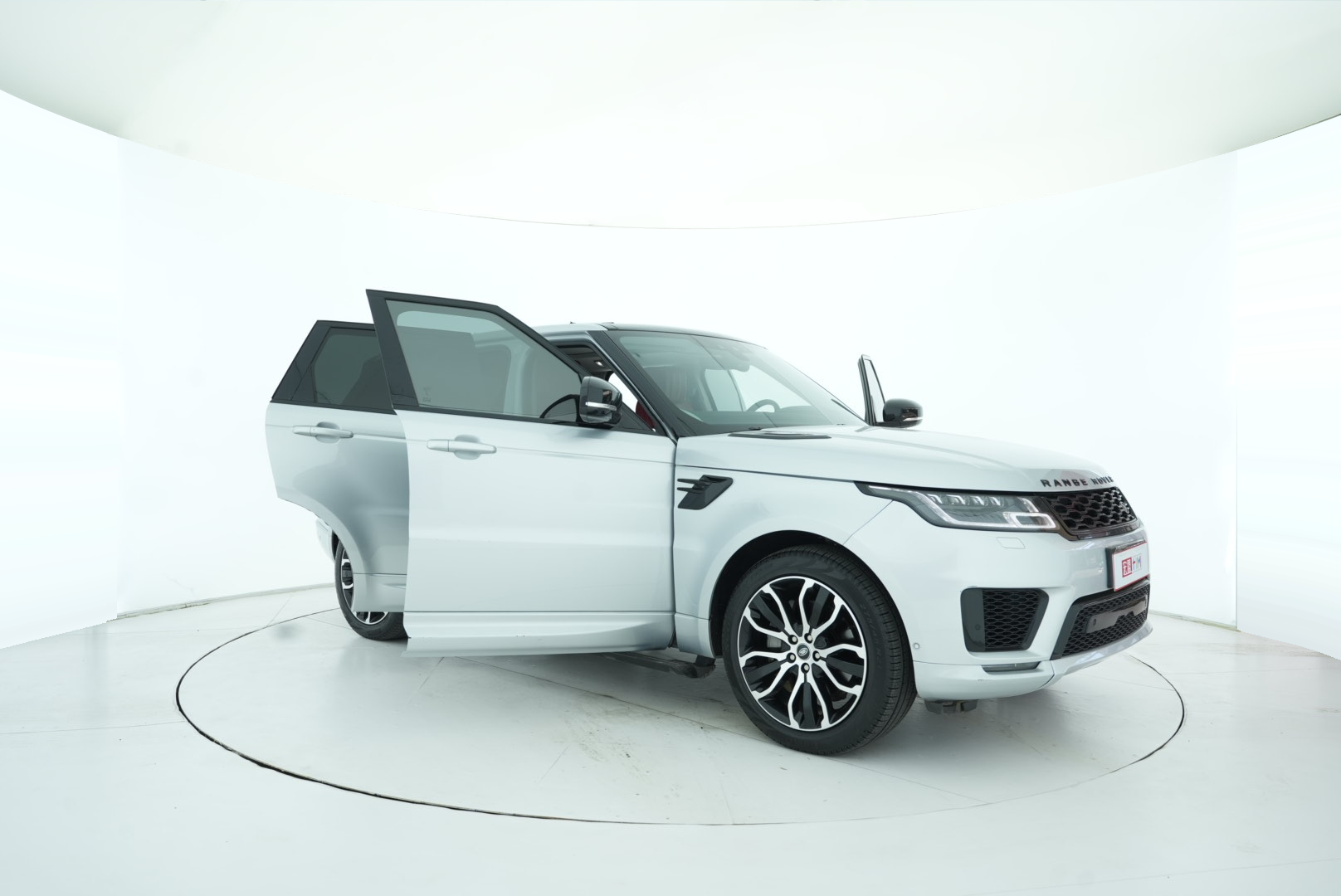 Land Rover Range Rover Sport 2022 — фото 17