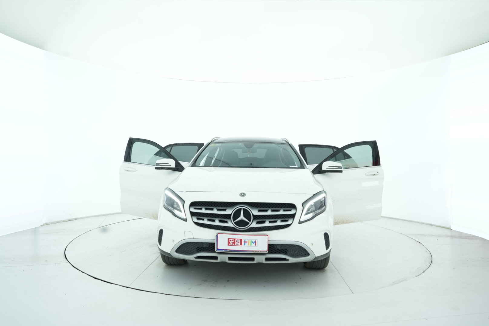 Mercedes Benz GLA 2018 — фото 10
