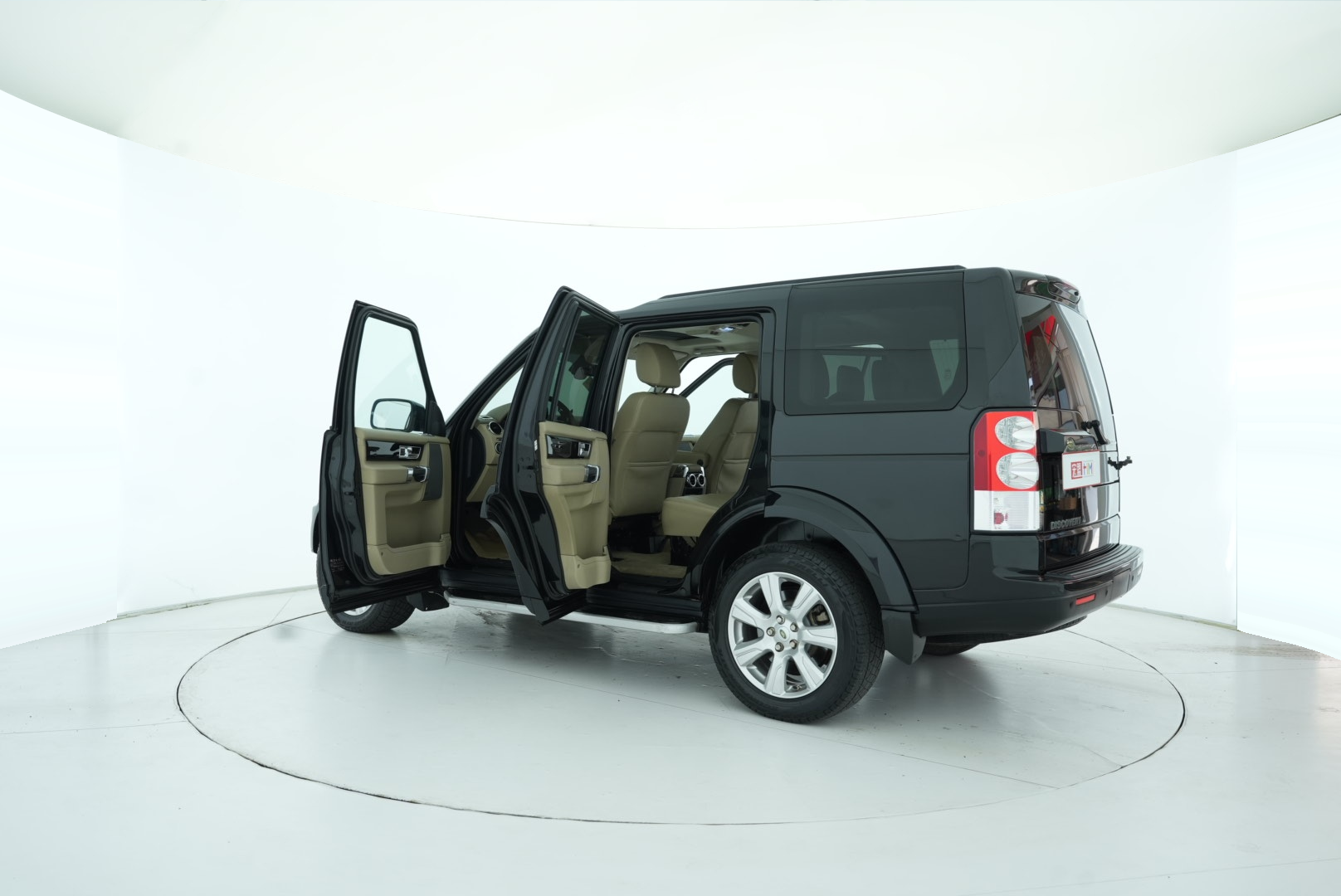 Land Rover Discovery 2010 — фото 21