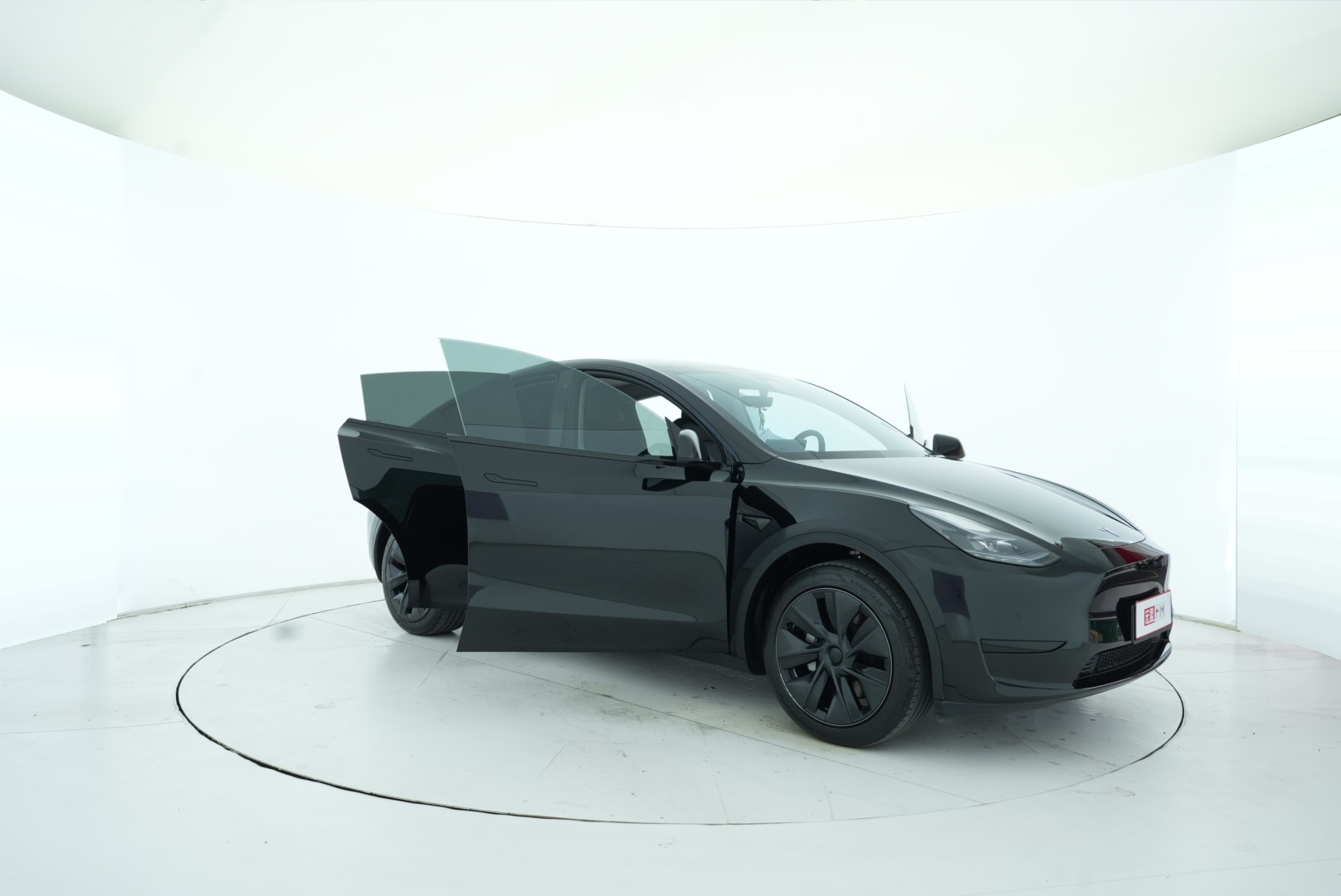 Tesla Model Y 2023 — фото 17