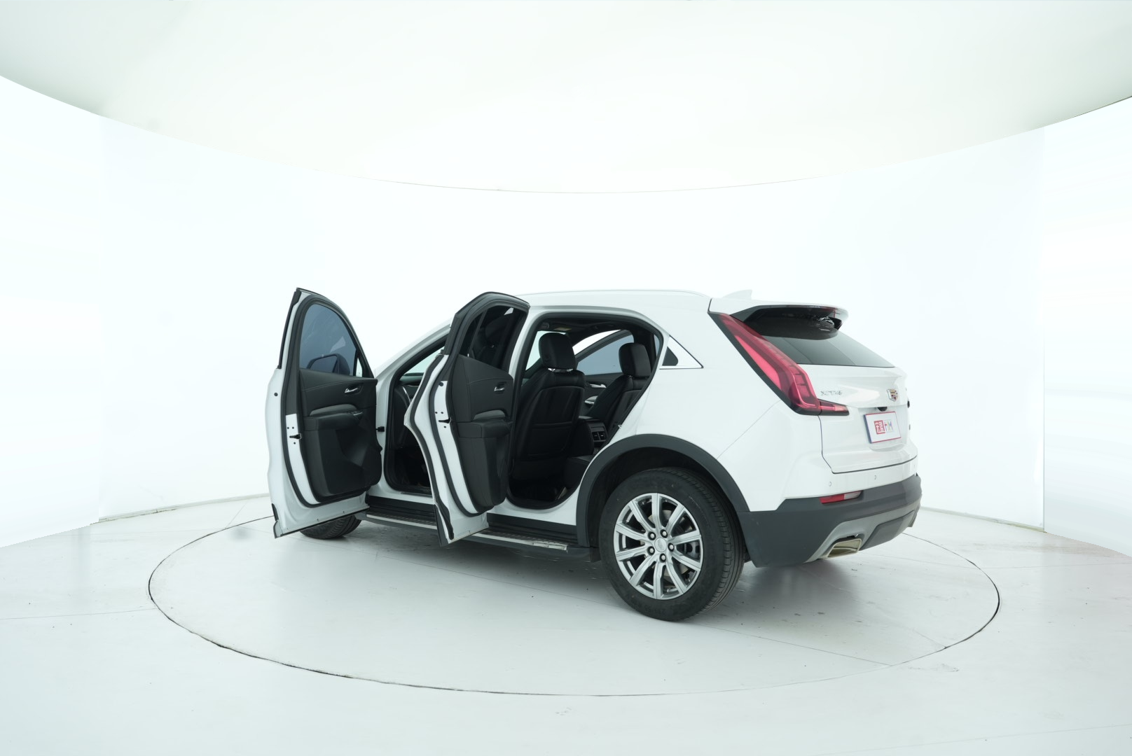 Cadillac XT4 2021 — фото 12