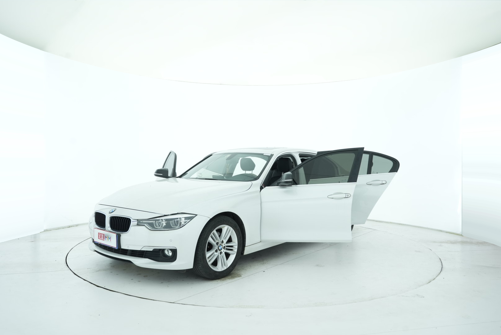 BMW 3 Series 2017 — фото 11