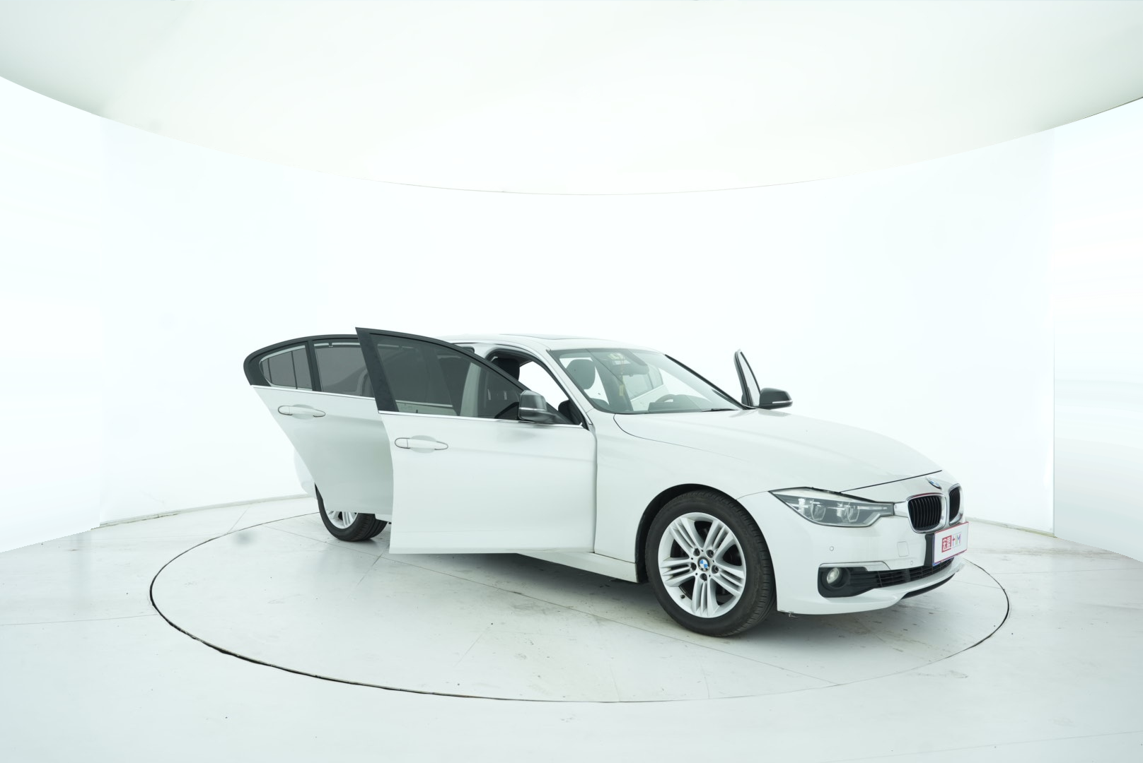 BMW 3 Series 2017 — фото 17