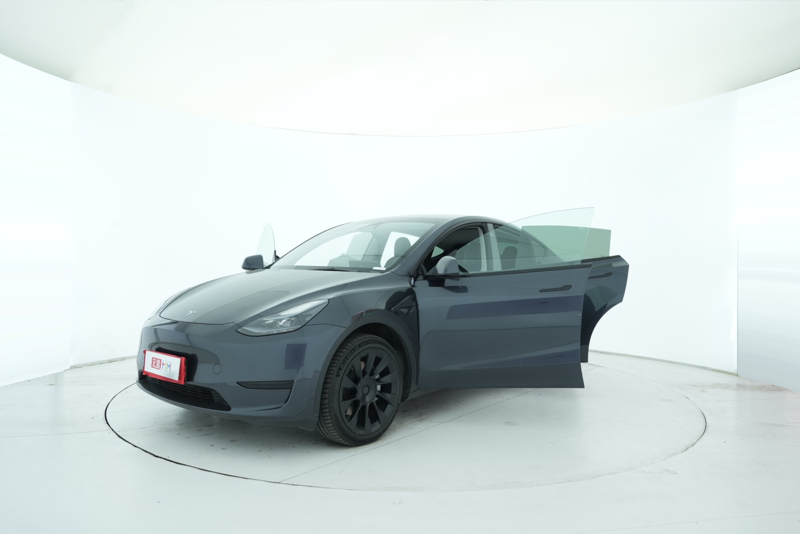 Tesla Model Y 2023 — фото 10