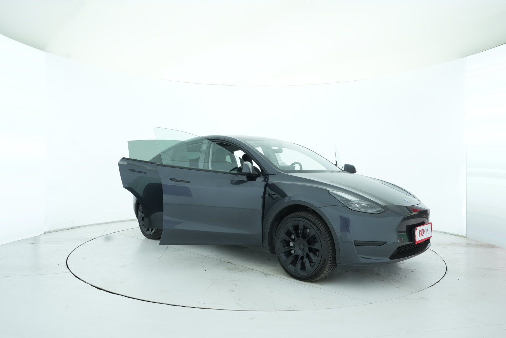 Tesla Model Y 2023 — фото 16