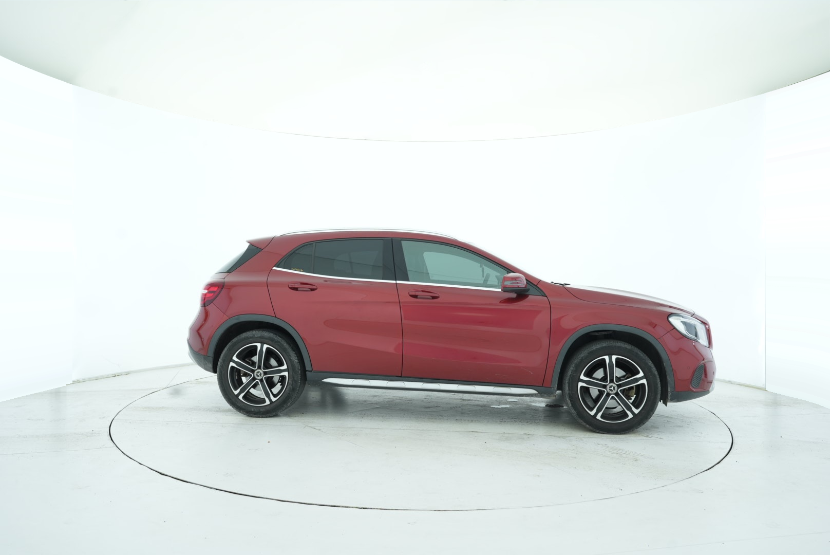 Mercedes Benz GLA 2018 — фото 7