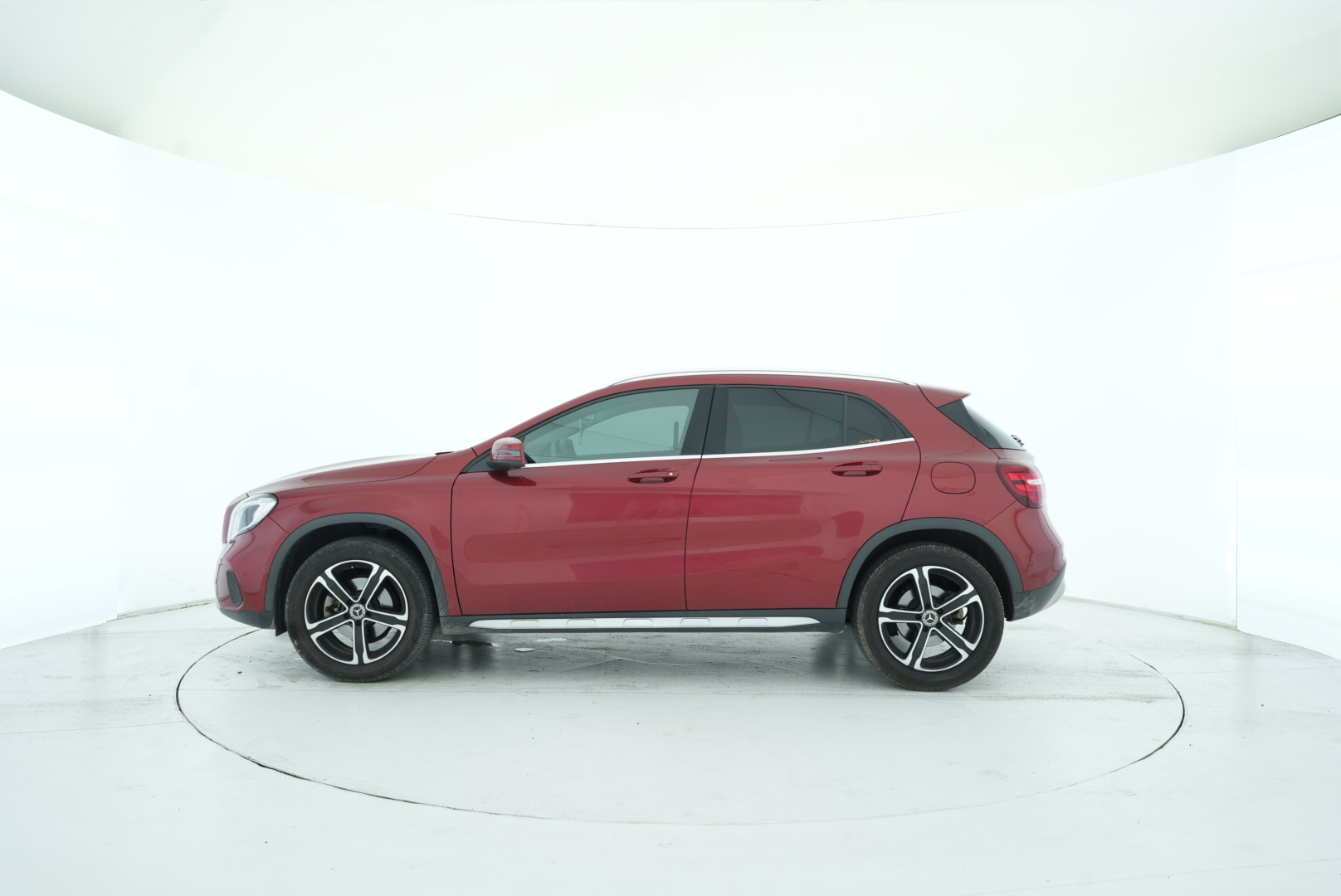 Mercedes Benz GLA 2018 — фото 3