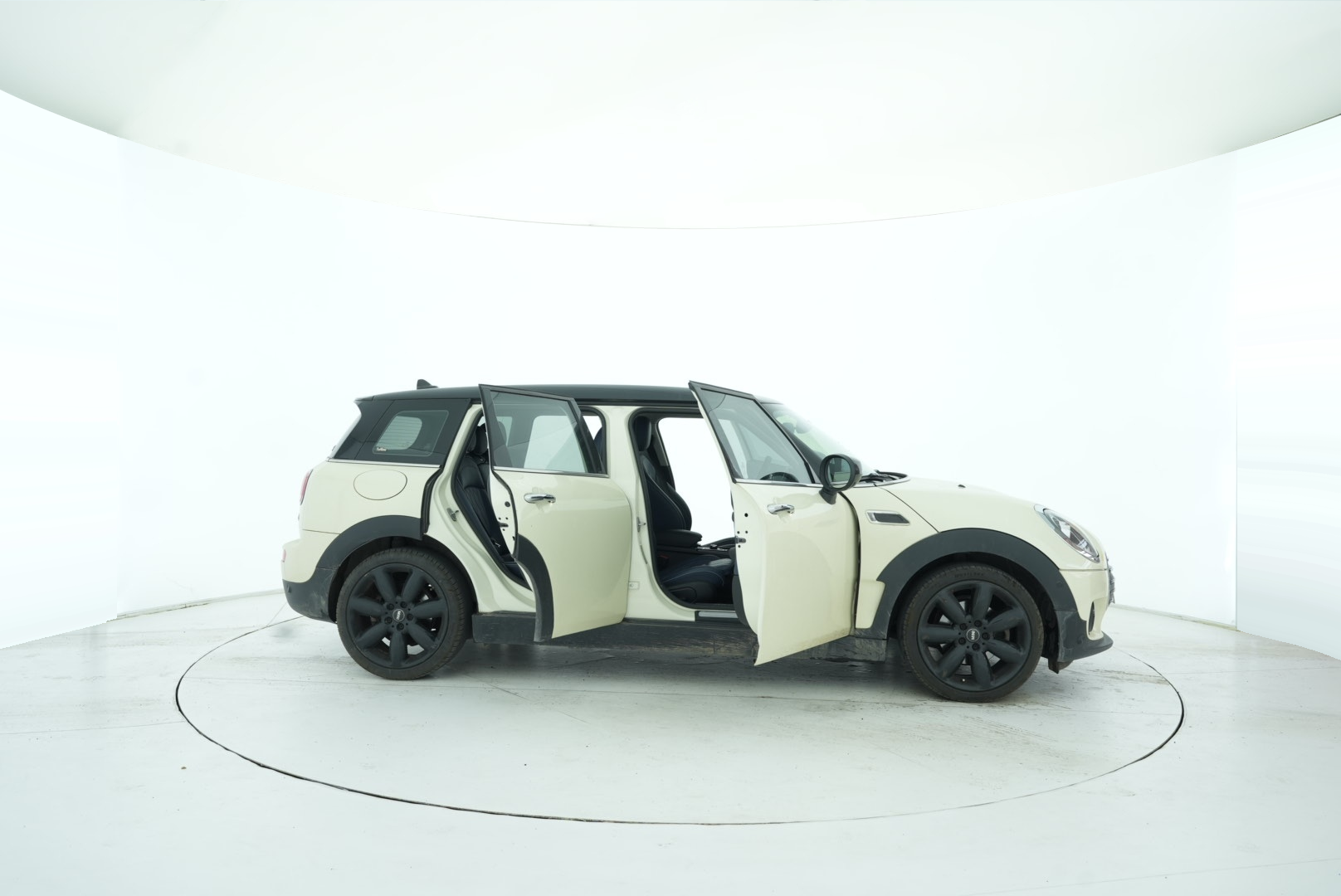 MINI CLUBMAN 2019 — фото 16