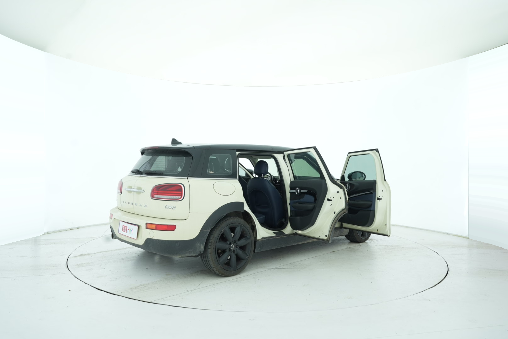MINI CLUBMAN 2019 — фото 15