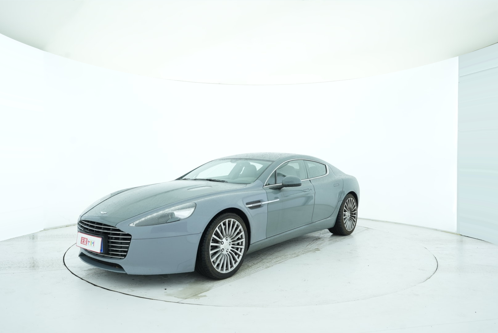 Aston Martin DB9 2013 — фото 2