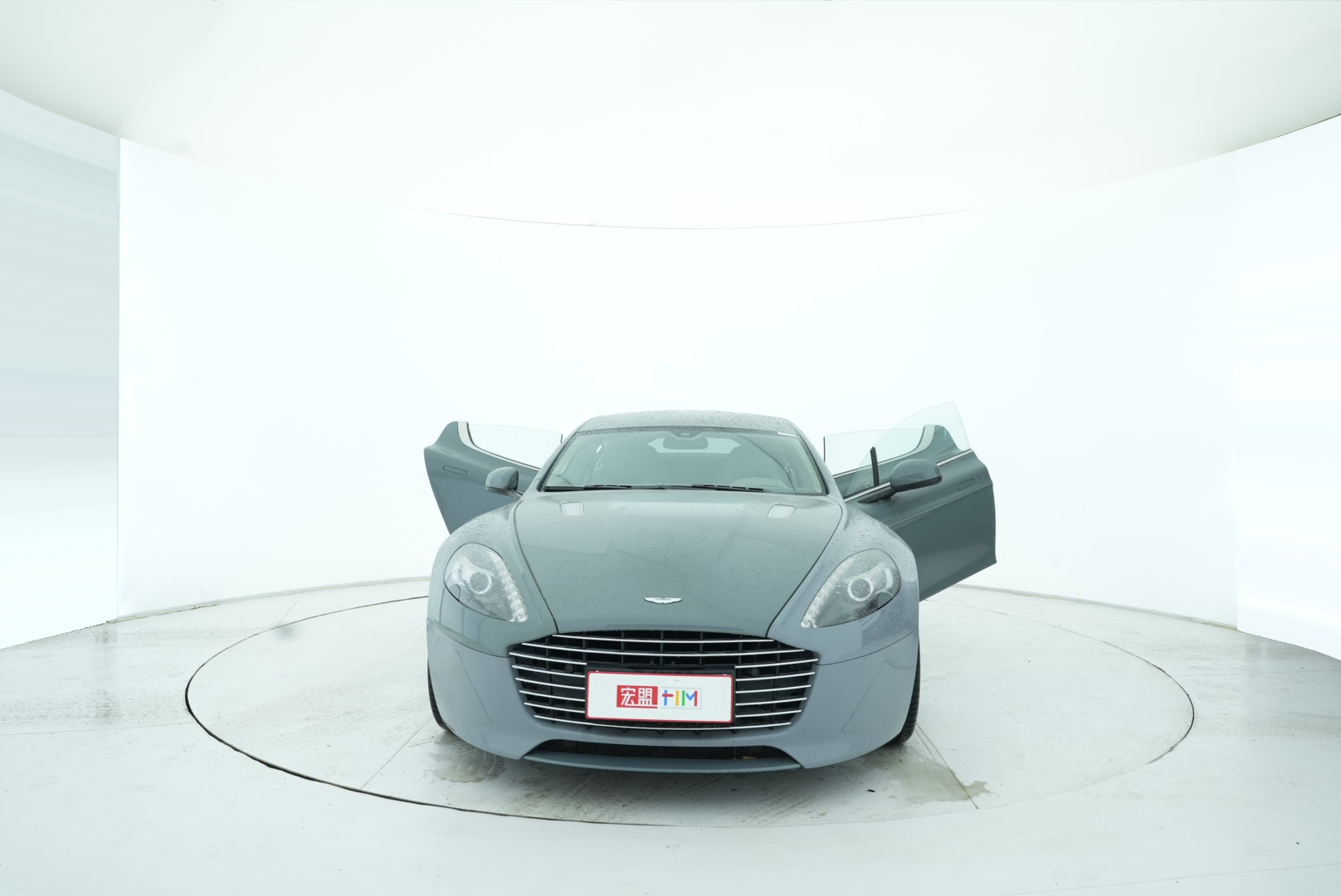 Aston Martin DB9 2013 — фото 10