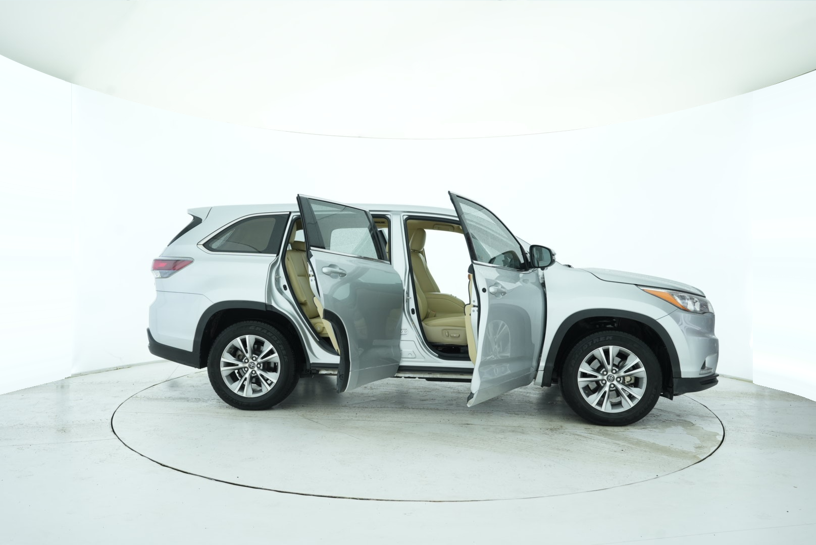 Toyota Highlander 2017 — фото 16