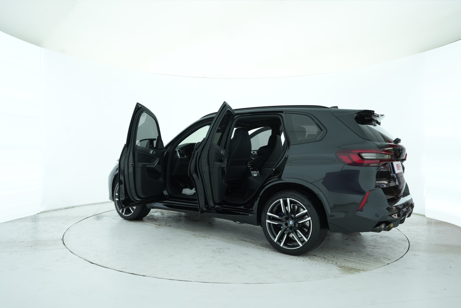 BMW X5 M 2020 — фото 13